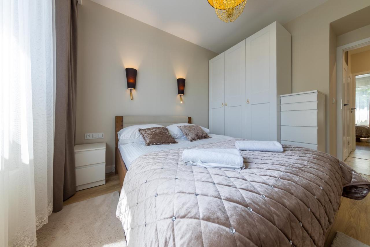 Apartament Luxury Two-Bedroom 비아위스토크 외부 사진