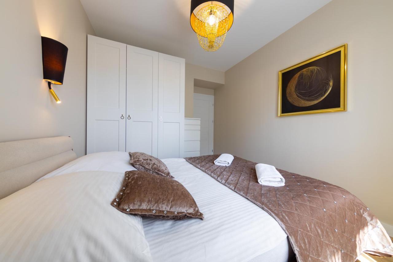 Apartament Luxury Two-Bedroom 비아위스토크 외부 사진