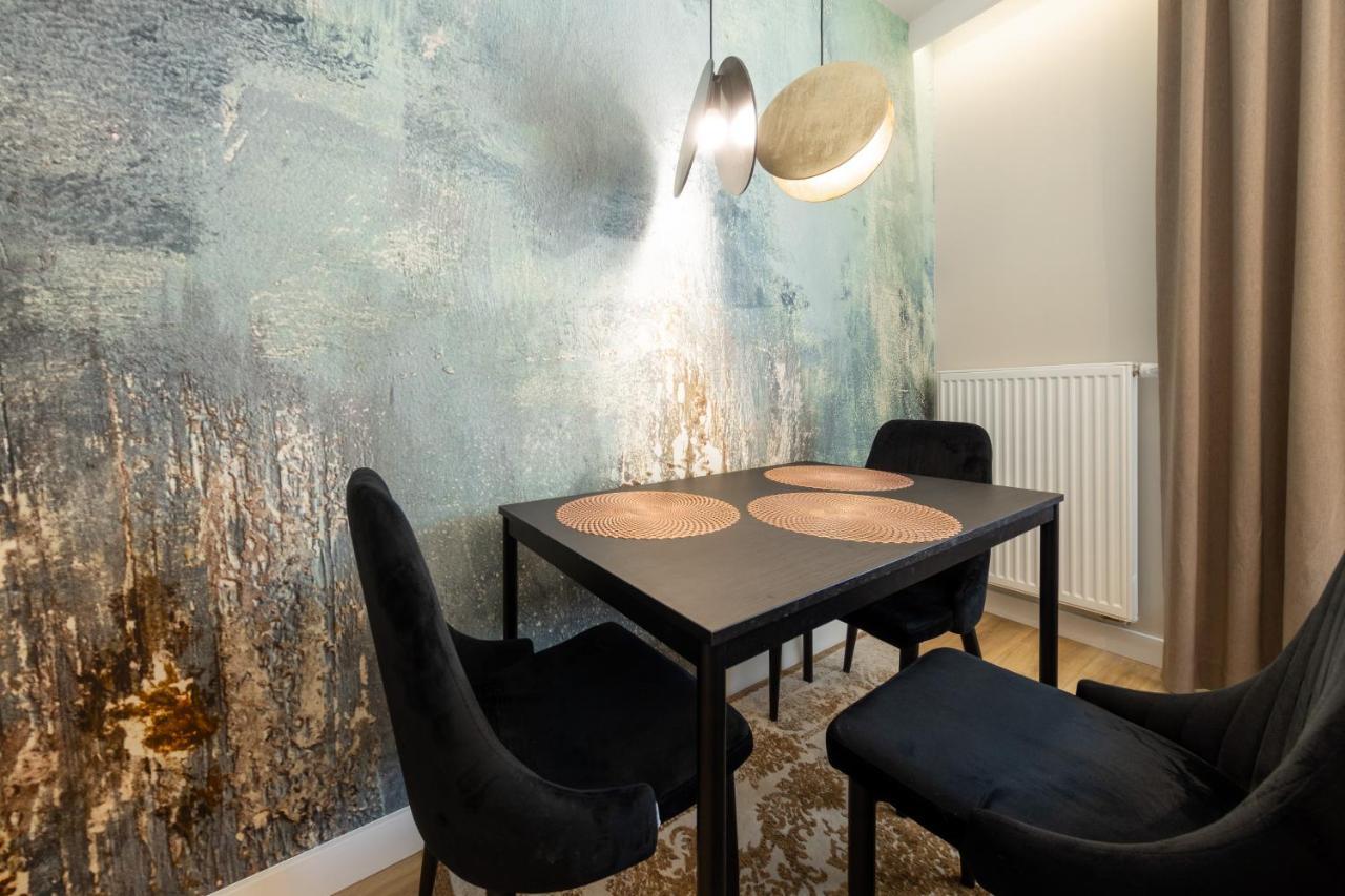 Apartament Luxury Two-Bedroom 비아위스토크 외부 사진